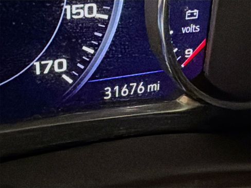 Used 2023 Chevrolet Traverse Premier image 12