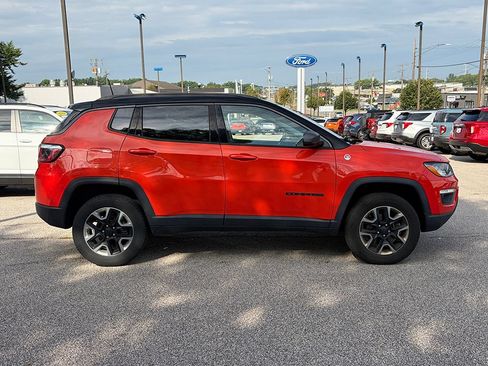 Used 2018 Jeep Compass Trailhawk w/ Cold Weather Group AWD/4WD image 3