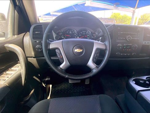 Used 2014 Chevrolet Silverado 2500 LT w/ Interior Plus Package AWD/4WD image 6