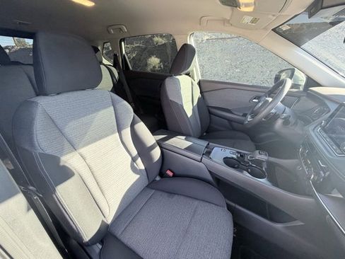 Certified 2021 Nissan Rogue SV image 28