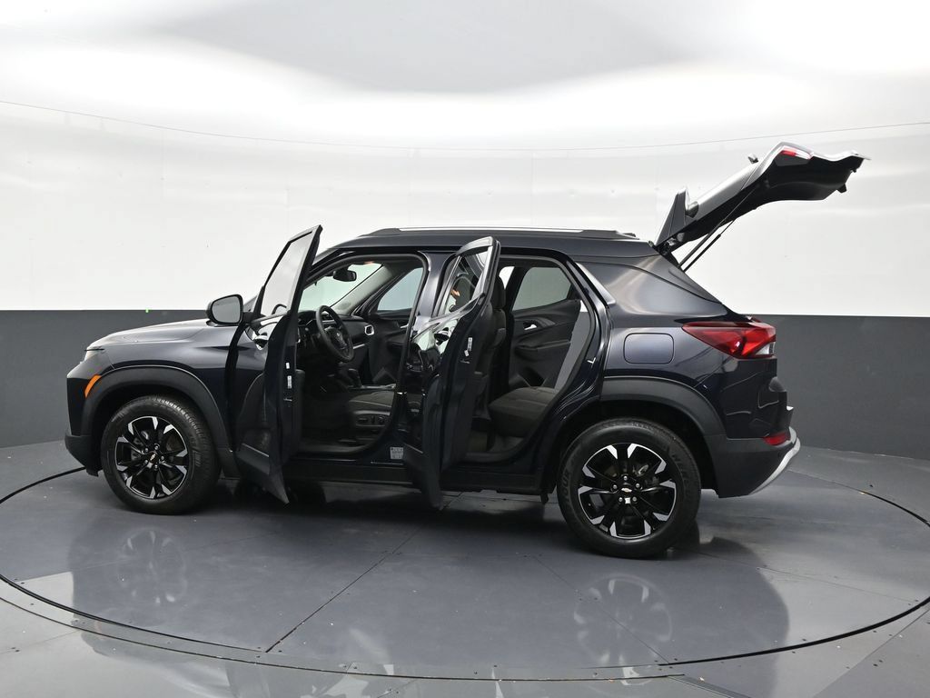Used 2021 Chevrolet TrailBlazer LT w/ Convenience Package FWD image 31