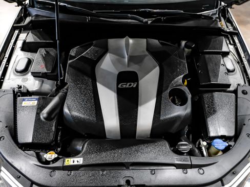 Used 2013 Hyundai Genesis 3.8 w/ Premium Pkg RWD image 44