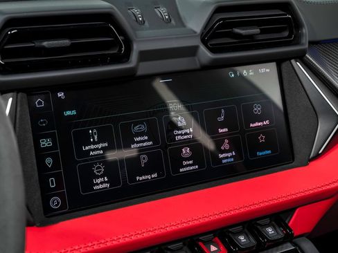 Used 2025 Lamborghini Urus S AWD/4WD image 27