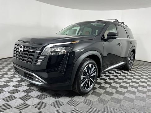 New 2026 Nissan Pathfinder Platinum FWD image 6