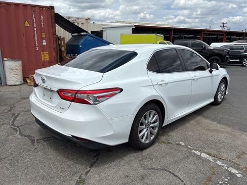 Used 2019 Toyota Camry LE w/ Carpet Mat Package FWD image 3