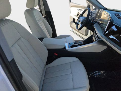 Certified 2025 Audi Q5 Premium w/ Convenience Package AWD/4WD image 12