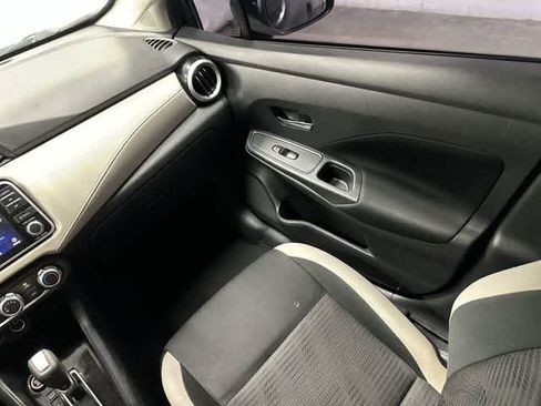 Used 2021 Nissan Versa SV FWD image 13