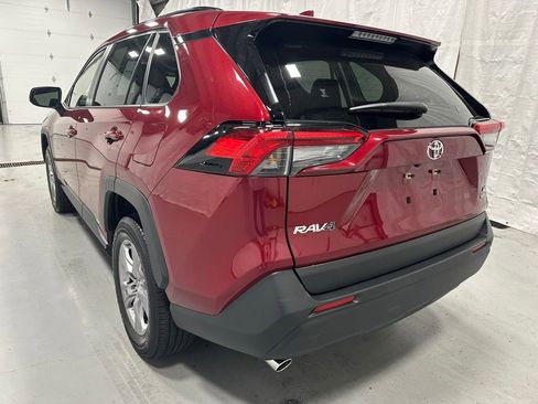 Used 2025 Toyota RAV4 LE AWD/4WD image 5