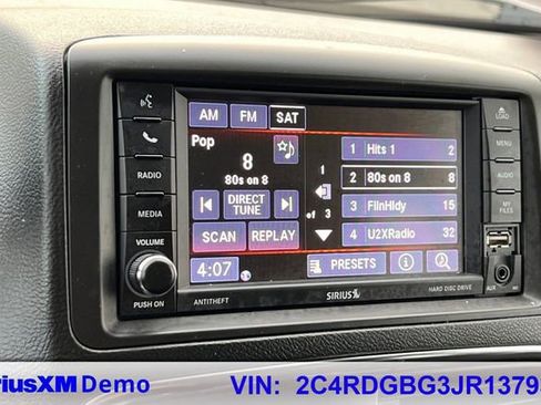 Used 2018 Dodge Grand Caravan SE w/ UConnect Hands-Free Group image 32