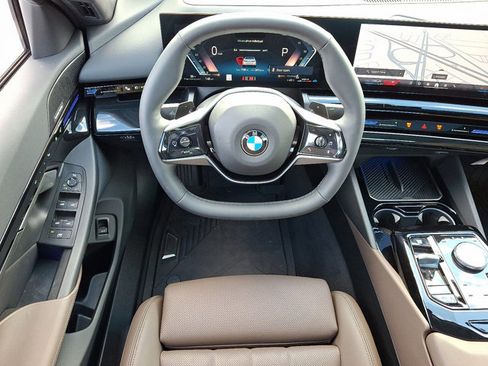 Certified 2025 BMW 530i xDrive w/ Premium Package image 11