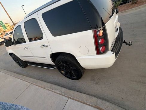 Used 2010 GMC Yukon Denali RWD image 19