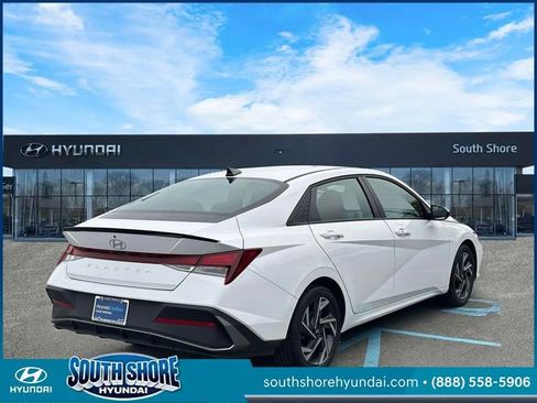 Certified 2025 Hyundai Elantra Sport FWD image 6