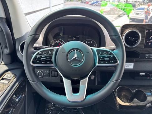 Used 2024 Mercedes-Benz Sprinter 3500 image 22