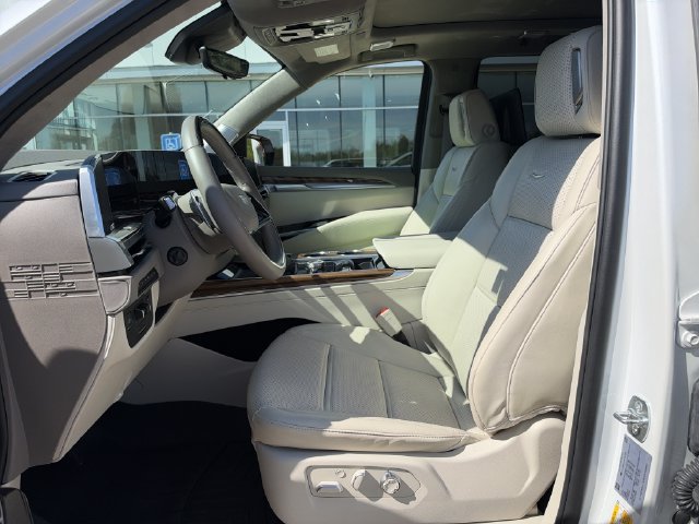 Used 2025 Cadillac Escalade Sport Platinum AWD/4WD image 9