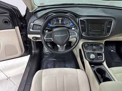 Used 2016 Chrysler 200 Limited w/ Convenience Group image 13