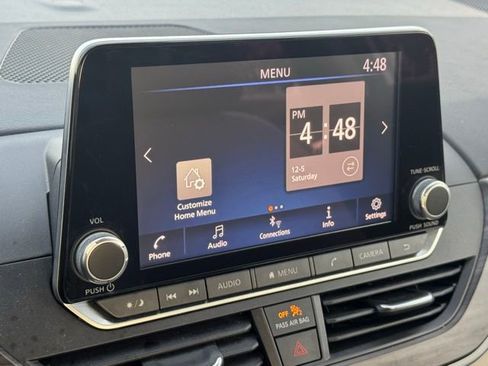 Used 2024 Nissan Altima 2.5 SV image 33