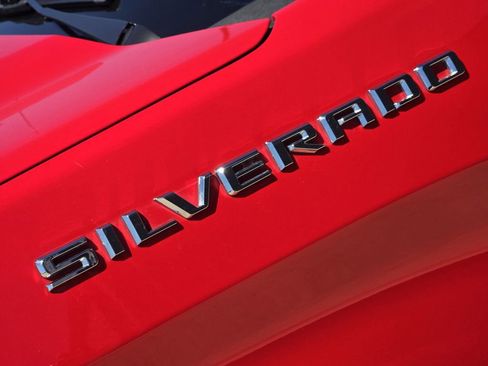 Used 2021 Chevrolet Silverado 1500 LT image 9