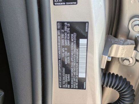 New 2026 Volvo V60 B5 Cross Country Ultra w/ Climate Package image 15