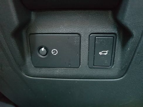Used 2025 Land Rover Range Rover Velar Dynamic SE AWD/4WD image 10