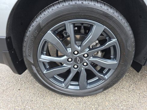 Used 2023 Chevrolet Equinox RS w/ LPO, Floor Liner Package image 13