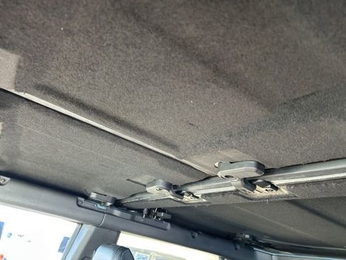 Used 2023 Ford Bronco Wildtrak image 17