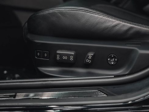 Used 2003 BMW M5 image 37