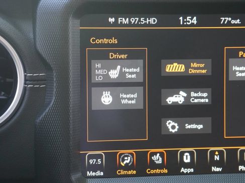 Used 2022 Jeep Wrangler Unlimited Sahara w/ Cold Weather Group AWD/4WD image 34