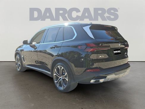 New 2026 BMW X5 xDrive40i w/ Climate Comfort Package image 3