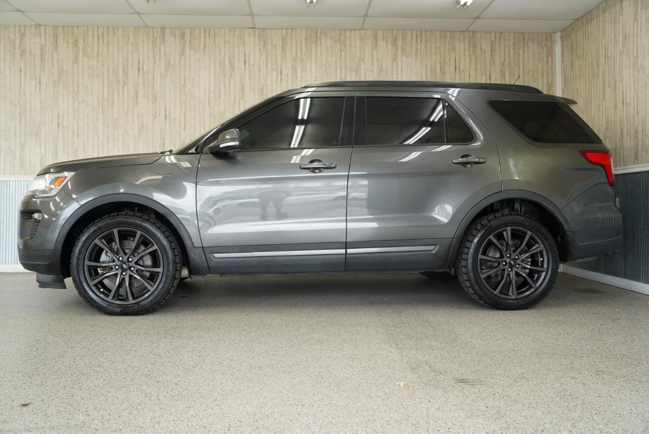 Used 2018 Ford Explorer XLT w/ Equipment Group 202A AWD/4WD image 5