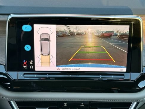 New 2026 Volkswagen Atlas SE image 25