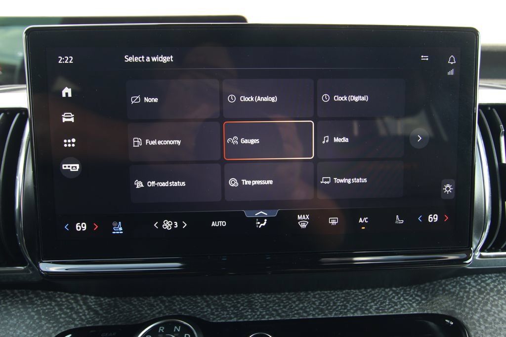 Used 2025 Ford Expedition Tremor AWD/4WD image 34
