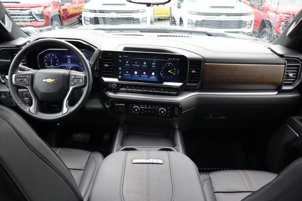 Used 2025 Chevrolet Silverado 3500 High Country w/ High Country Premium Package AWD/4WD image 18