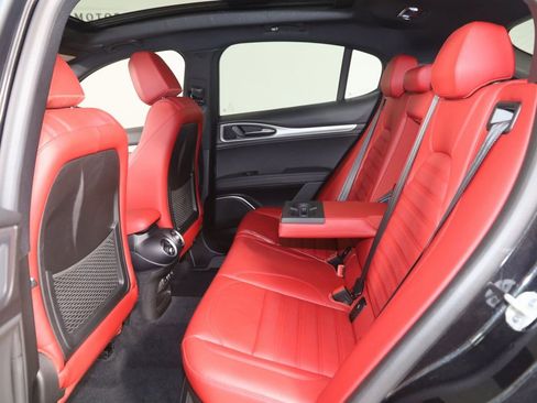 Used 2023 Alfa Romeo Stelvio Veloce image 50