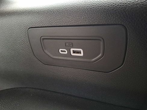 Used 2021 Jeep Grand Cherokee L Limited AWD/4WD image 11