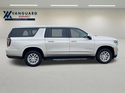 Used 2024 Chevrolet Suburban LT image 7