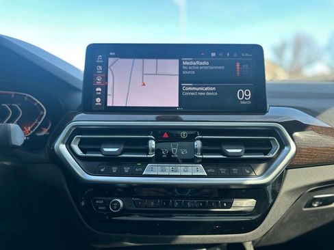 Certified 2024 BMW X4 xDrive30i w/ Premium Package image 36