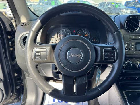 Used 2015 Jeep Patriot High Altitude FWD image 21