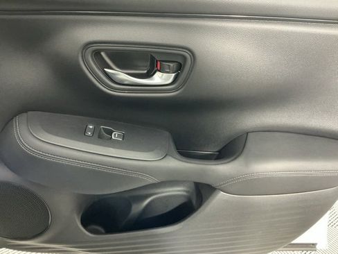 Used 2023 Honda HR-V EX-L image 13