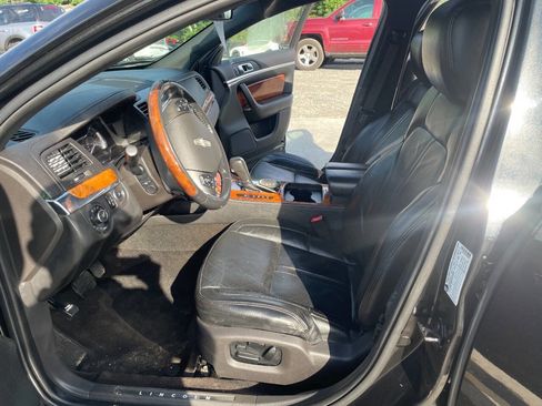 Used 2014 Lincoln MKS AWD w/ Equipment Group 101A image 47