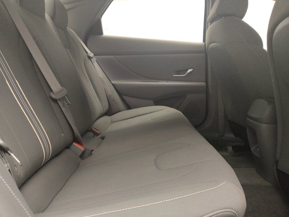 Used 2024 Hyundai Elantra SEL FWD image 19