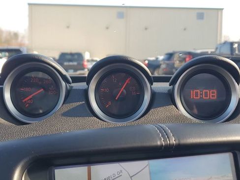 Used 2017 Nissan 370Z Touring image 29