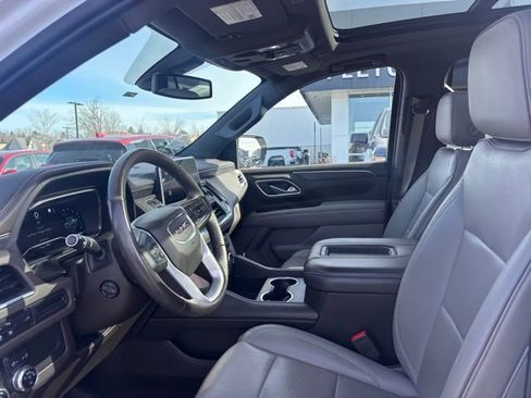Used 2022 GMC Yukon SLT w/ SLT Luxury Package AWD/4WD image 10