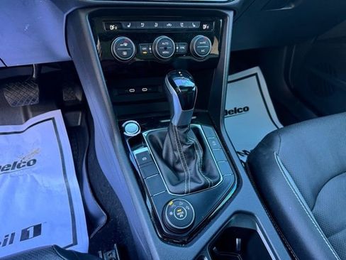 Used 2022 Volkswagen Taos SEL image 20