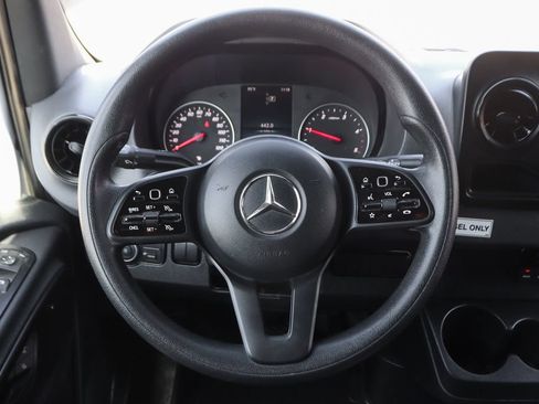 Used 2024 Mercedes-Benz Sprinter 2500 image 23