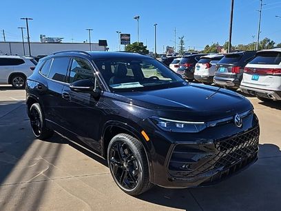 New 2026 Volkswagen Tiguan SE R-Line