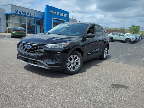 Used 2025 Ford Escape Active FWD image 2