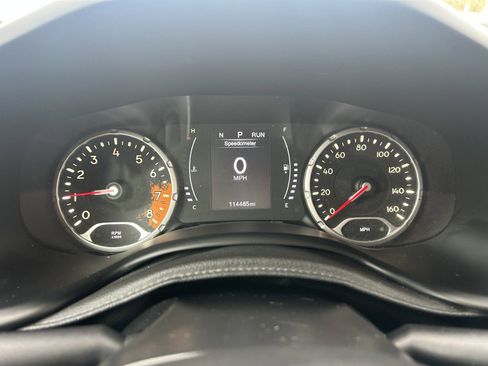 Used 2017 Jeep Renegade Altitude image 5