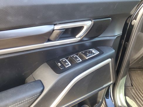 Used 2023 Kia Telluride S image 8