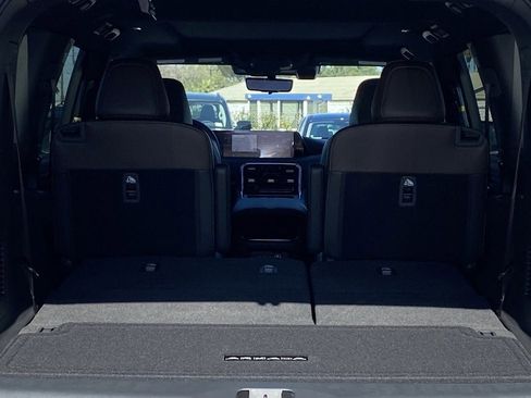 New 2026 Nissan Armada Platinum image 13