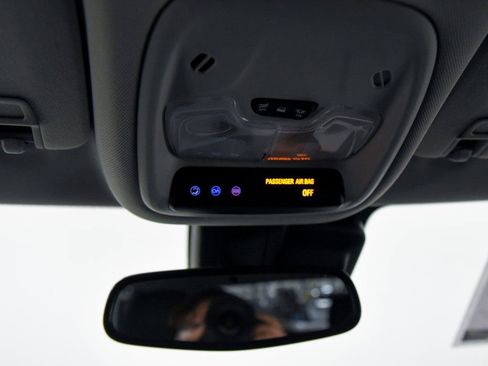 Used 2022 Chevrolet TrailBlazer LT w/ Convenience Package AWD/4WD image 30